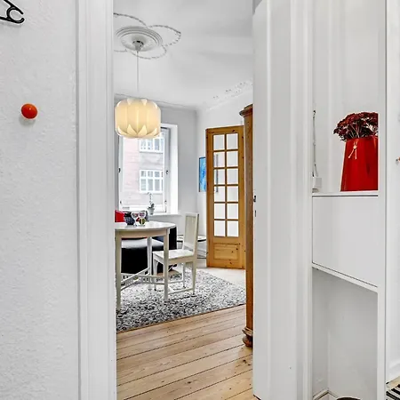 1 Bedroom Cozy In C Århus
