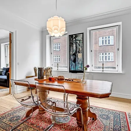 1 Bedroom Cozy In C Lägenhet Århus