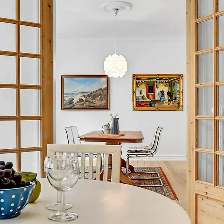 Gorgeous In C With Wifi Apartment *